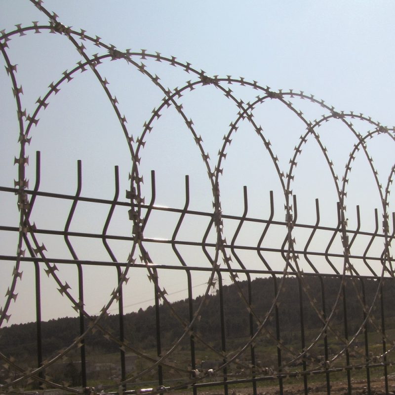 Jiletli tel düzlemsel